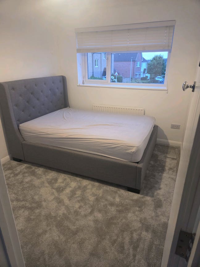 Double part furnished recently decorated room. Main Photo