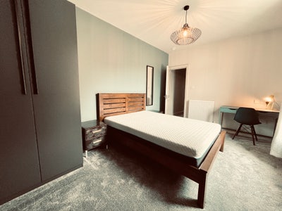 KIngswood, Beautiful high spec room Main Photo