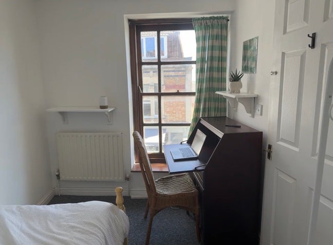 Housemate needed in Clifton Main Photo