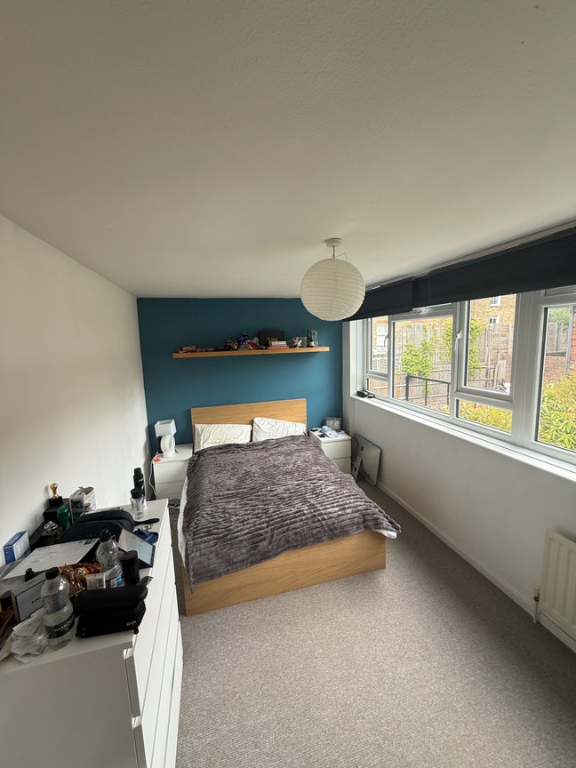 &pound;1800 6 week sub-let Prime Clapham location Main Photo