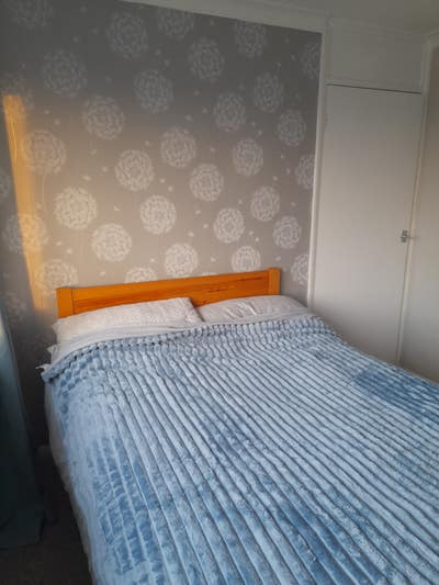 Single double room in quiet house Main Photo