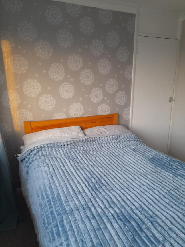 Single double room in quiet house Main Photo