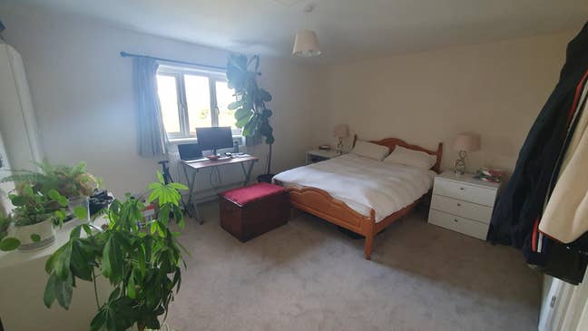 Spacious Ensuite Room, Gardens & Parking Main Photo