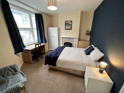 Large Double Rooms – Near Swansea City Centre Main Photo