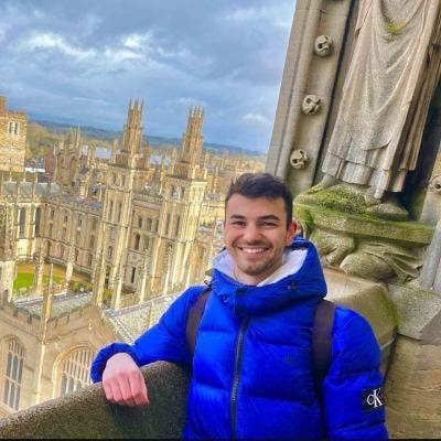 Student Male seeks a single or double room Main Photo