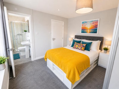 Brand New Luxury Rooms LU2 Main Photo