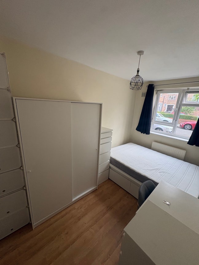 Room for rent Wandsworth  Main Photo
