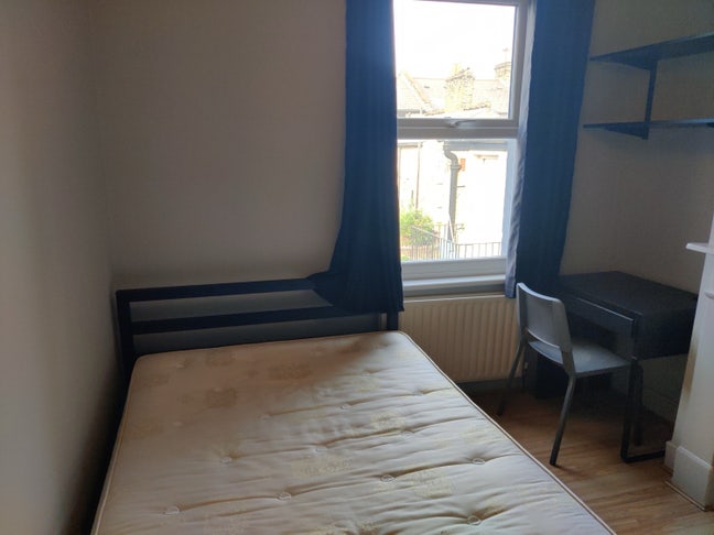 4 housemates in Peckham looking for 5th housemate Main Photo