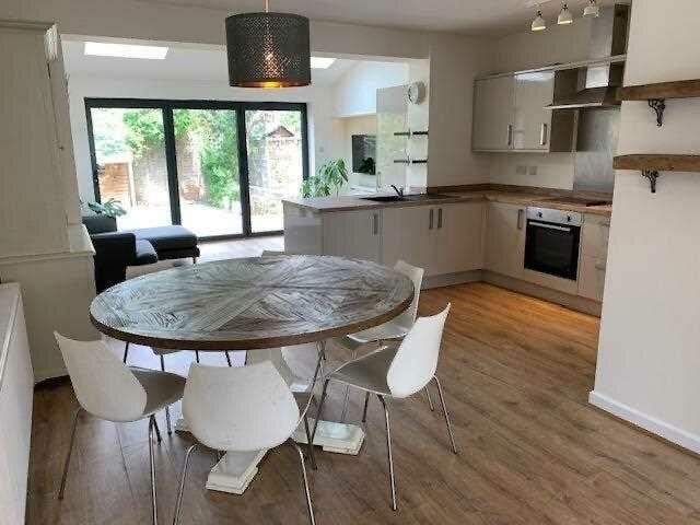 2 Rooms Available in Spacious 3-Bed House Share Main Photo