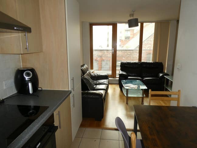Spacious 2 Bed 2 Bath Apt Northern Quarter Main Photo