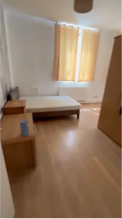 Master bed for rent Main Photo
