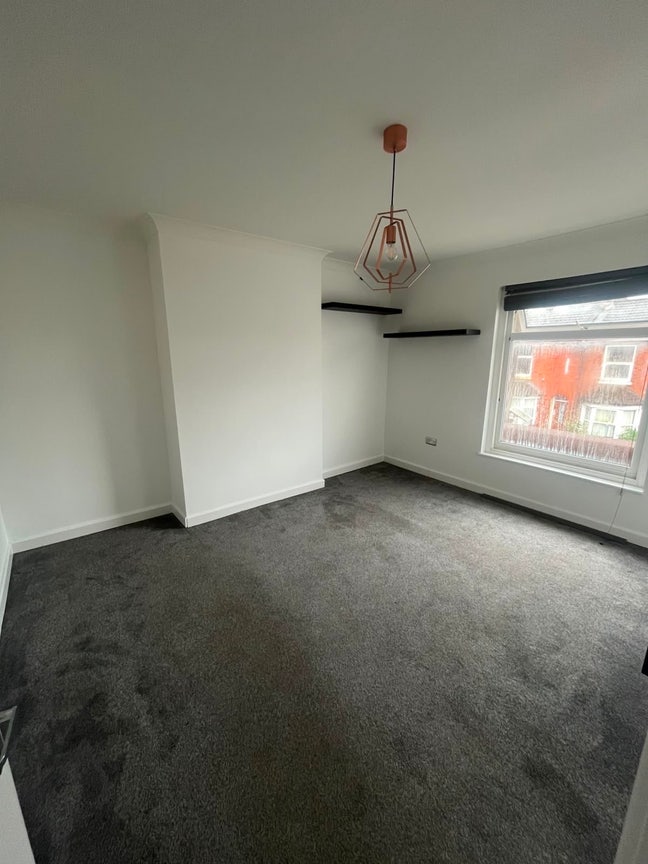 2 bed flat near university and city centre Main Photo
