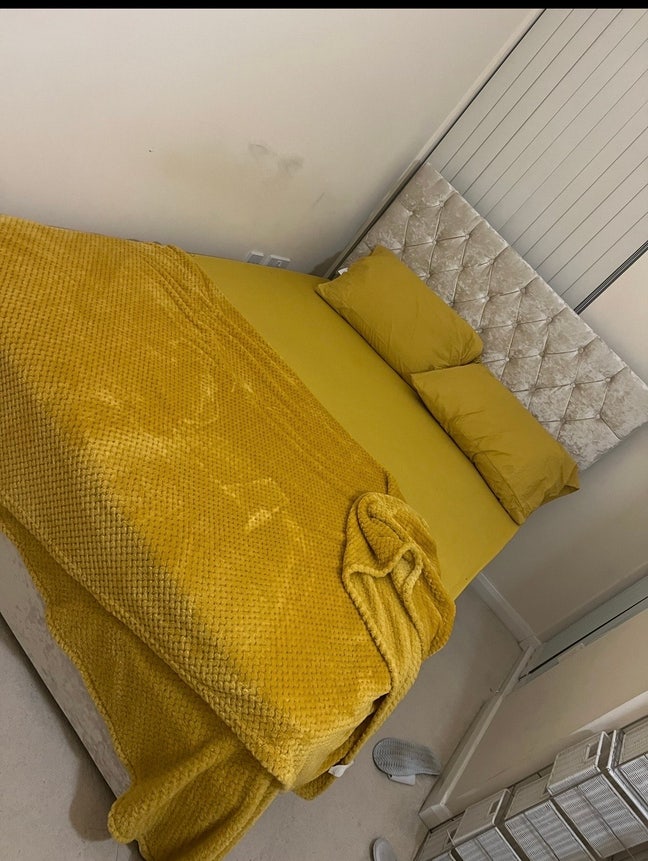 1single bedroom  Main Photo