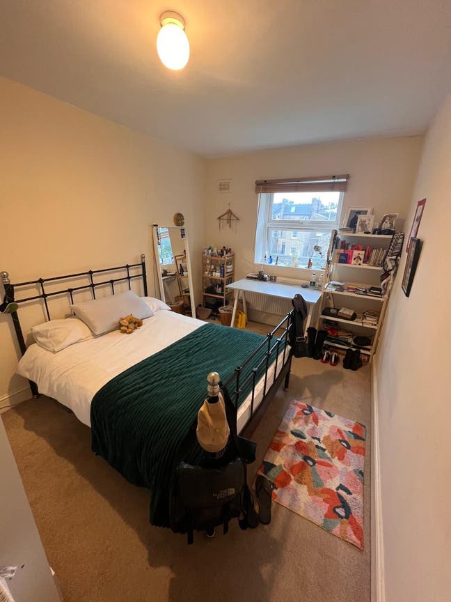 Room available in Newington Green &pound;934 + bills Main Photo