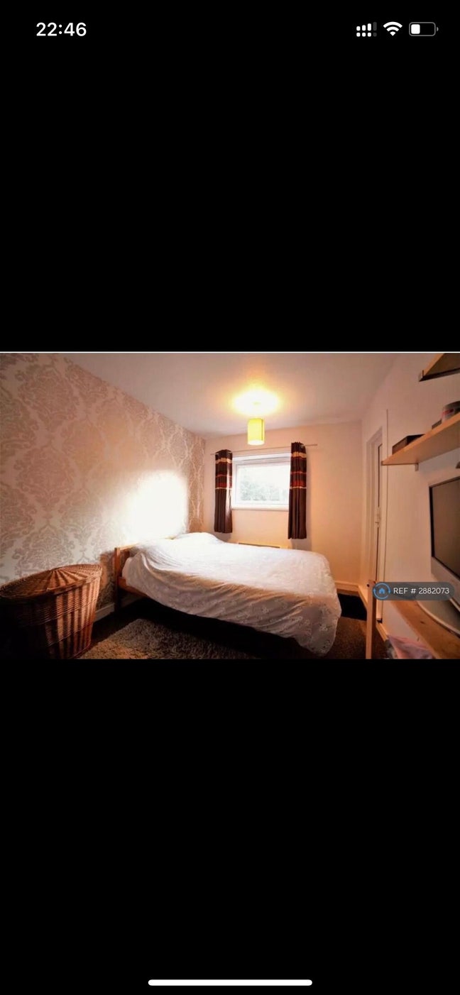 Looking for a 4th flatmate! Main Photo