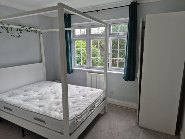 Bright double room Main Photo
