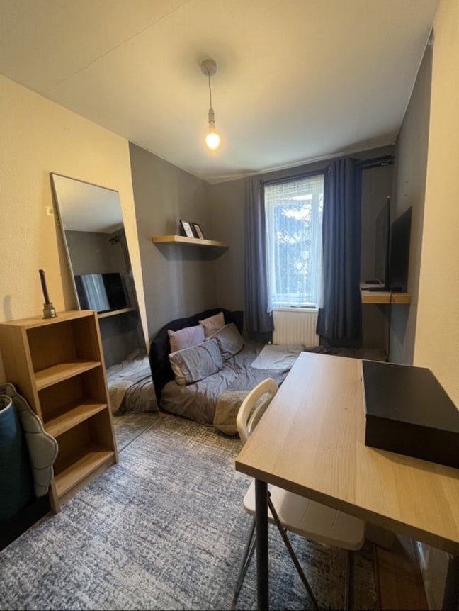 Short Summer Let -Small Dbl Room Brick Lane Zone 1 Main Photo