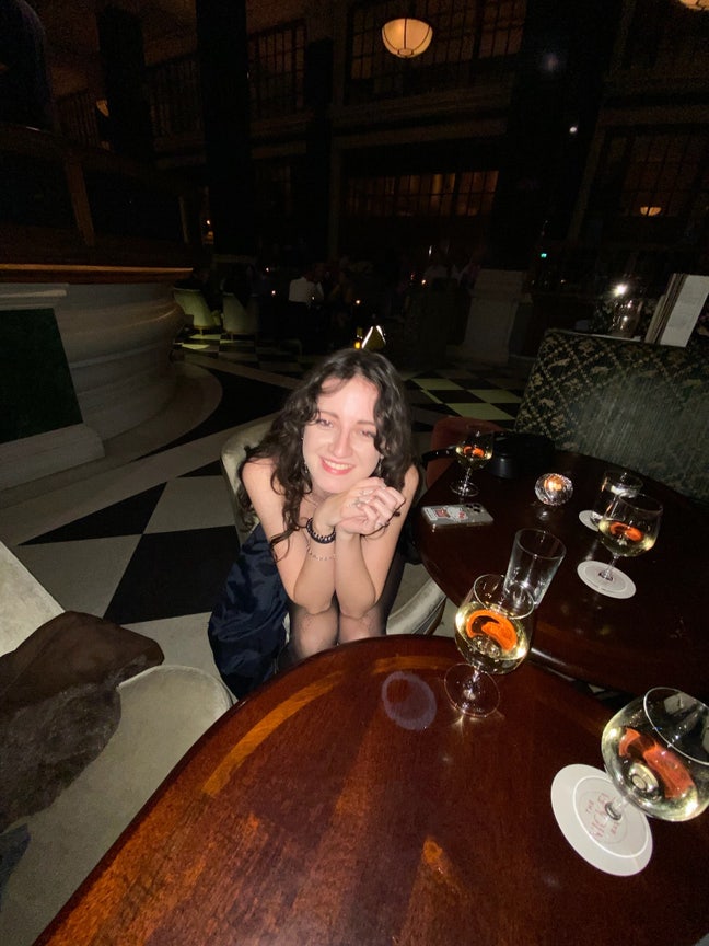 Hi! I’m looking for a 2-4 person flat share... Main Photo