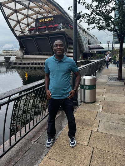 Professional Male seeks a double room Main Photo