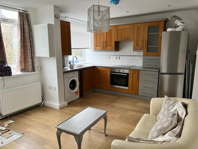 Flat in Birdwell Main Photo