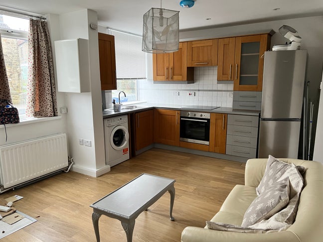 Flat in Birdwell Main Photo