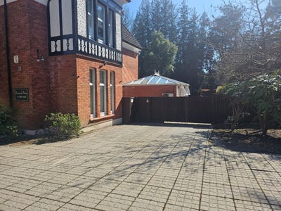 Ensuite Double Room, Parking, Branksome Park Main Photo