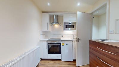 Brend New Studio in Willesden Green-Book a Viewing Main Photo