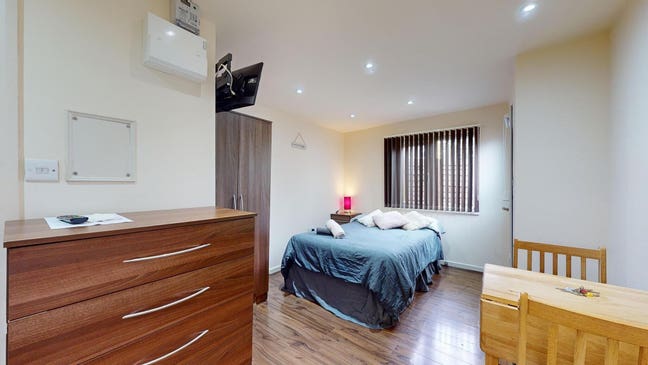 Brend New Studio in Willesden Green-Book a Viewing Main Photo