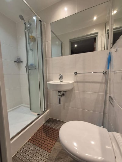 Summer Accommodation in Cardiff City Centre Main Photo