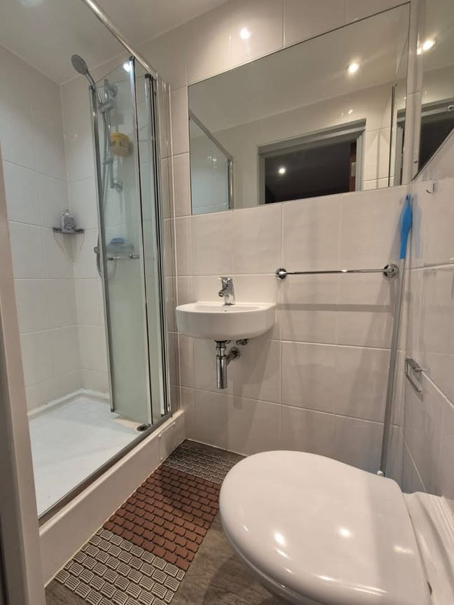 Summer Accommodation in Cardiff City Centre Main Photo