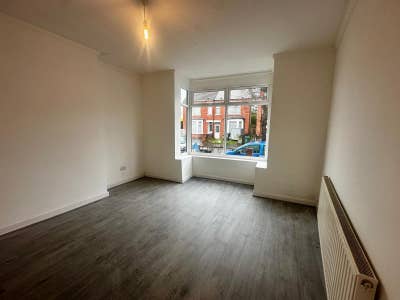 3 Bedroom End Terrace, Brays Lane, Coventry CV2 Main Photo