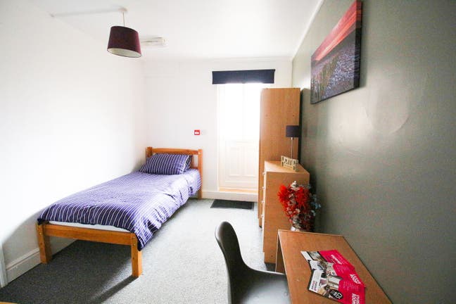 Fully Furnished single room with All inc Bills 💸 Main Photo
