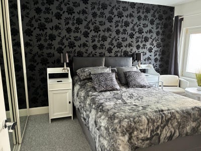 Monday to Friday only Double room single occupancy Main Photo