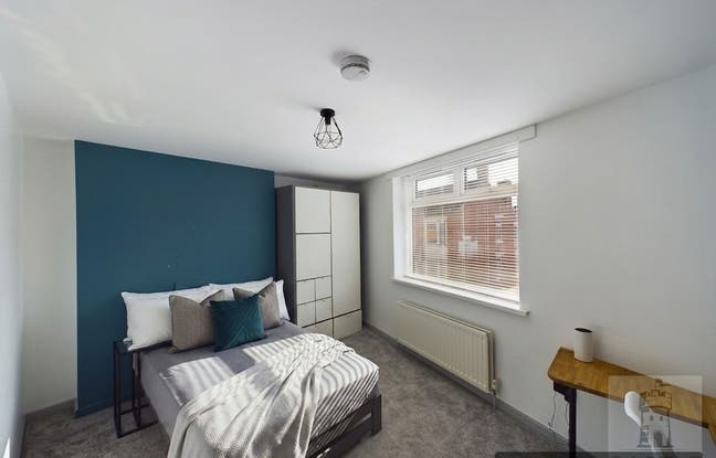 Double Room GRESHAM RD Student or Working Main Photo