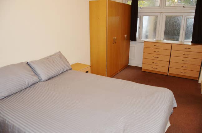 Double Room in Spacious house - Beckton Main Photo