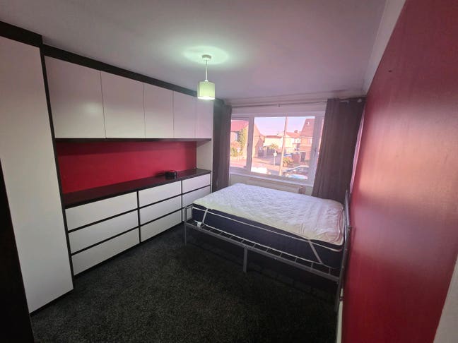Room Rental – Stunning Property Available Main Photo
