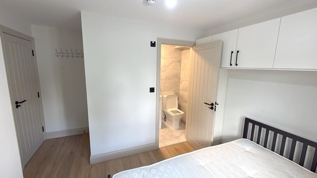     Professional House Share Ensuite Near Heathrow Main Photo
