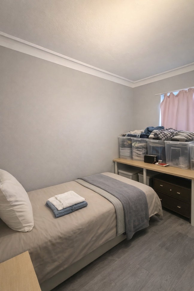 Small double Room - 1 stop to Paddington   Main Photo