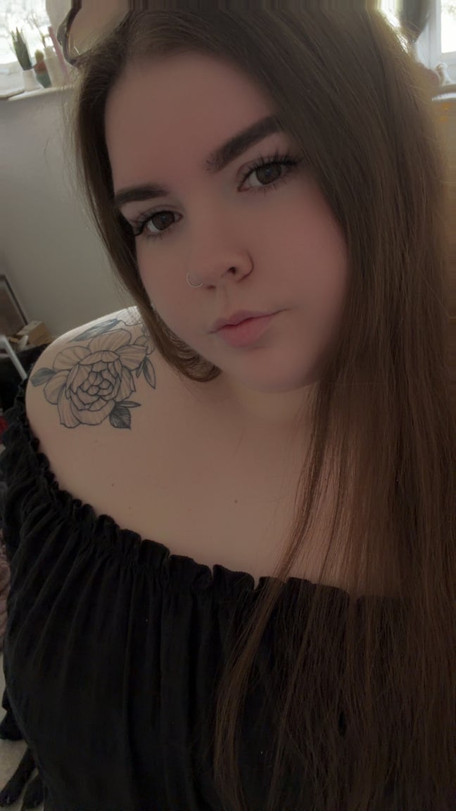 26 year old female Main Photo