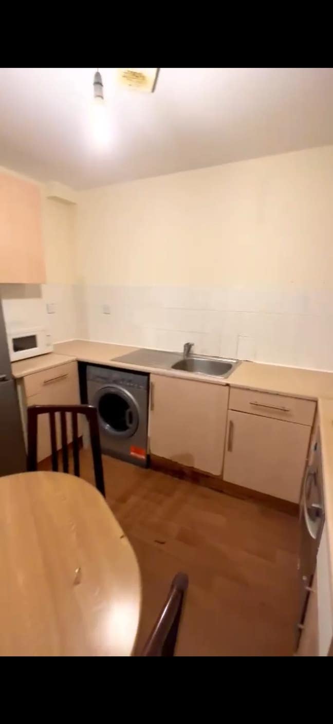 Double Room Available in 2-Bed Apartment – City Ce Main Photo