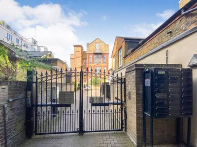 Luxury Duplex + Home Office | Holborn Main Photo