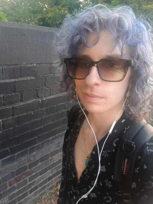 Gender-fluid, sociable, tidy young professional  Main Photo