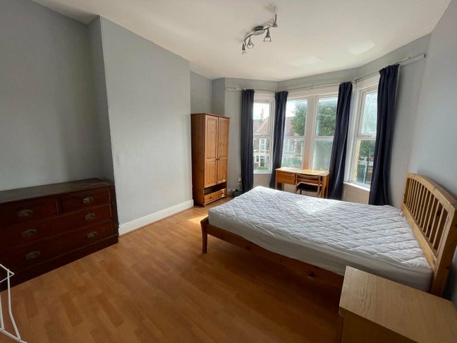 2 Large Double Bedrooms Available ✨ Main Photo