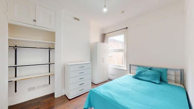 Spacious Five Double Bedroom House in Wood Green Main Photo