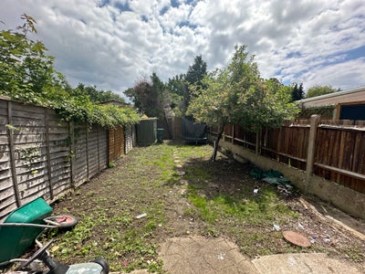 4 Bed, Greenford UB6 Main Photo