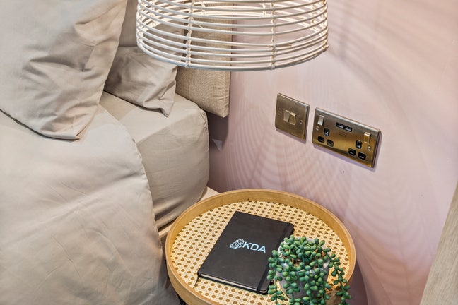 The Homely En-Suite Room - Belsize Avenue PE2 Main Photo