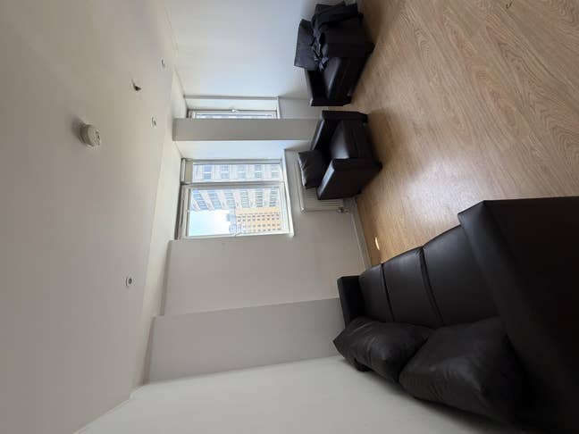 Modern Double Room in Canterbury House, Croydon  Main Photo