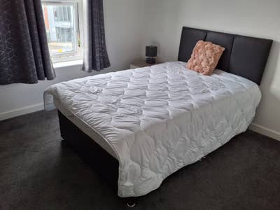 Modern En-Suite Rooms Available Main Photo