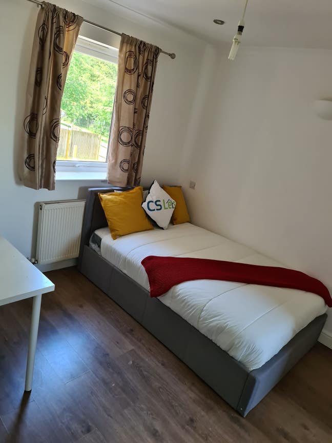 🔑 1 Room End of June , Well Located Property! Main Photo