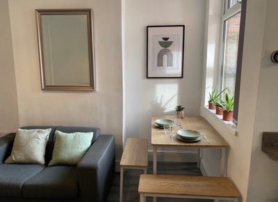 1 Bedroom available Main Photo